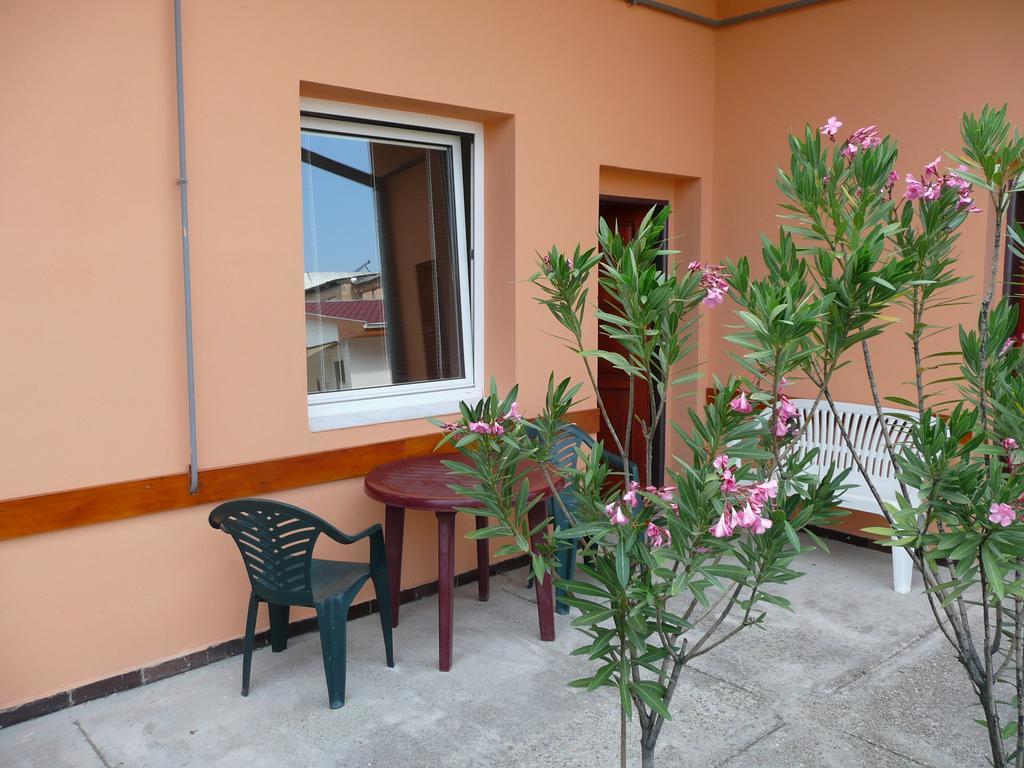 Apartman Fortuna Sturovo Exterior foto