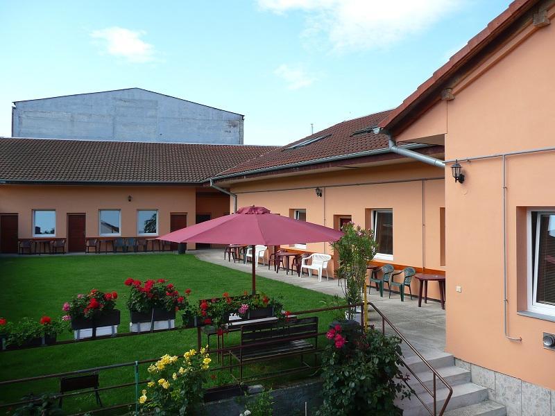 Apartman Fortuna Sturovo Exterior foto