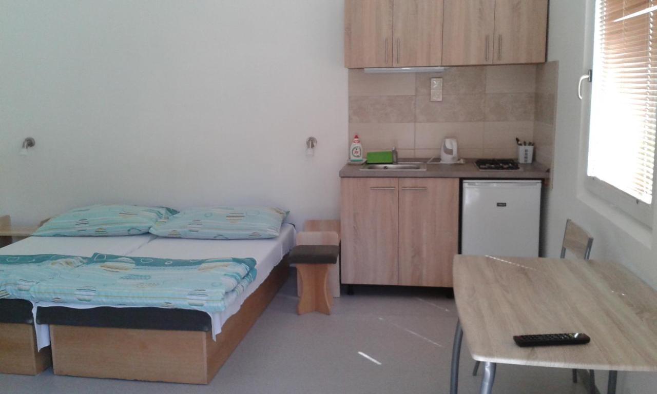 Apartman Fortuna Sturovo Exterior foto