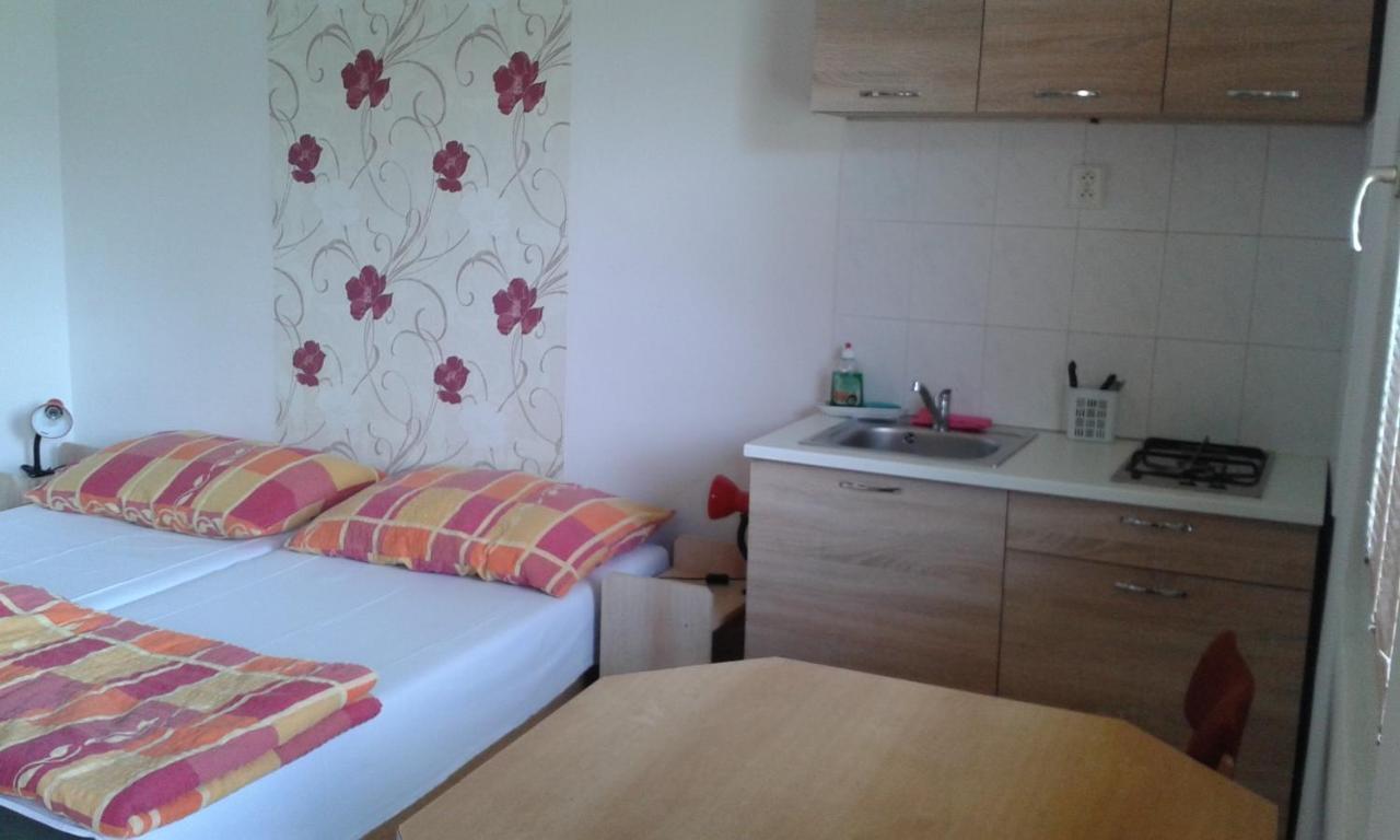 Apartman Fortuna Sturovo Exterior foto