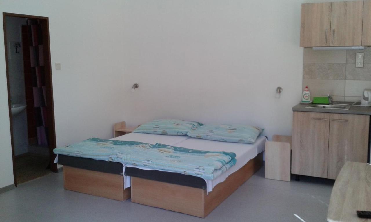 Apartman Fortuna Sturovo Exterior foto